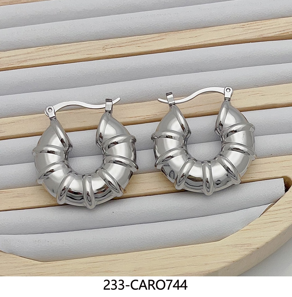 233-CARO744