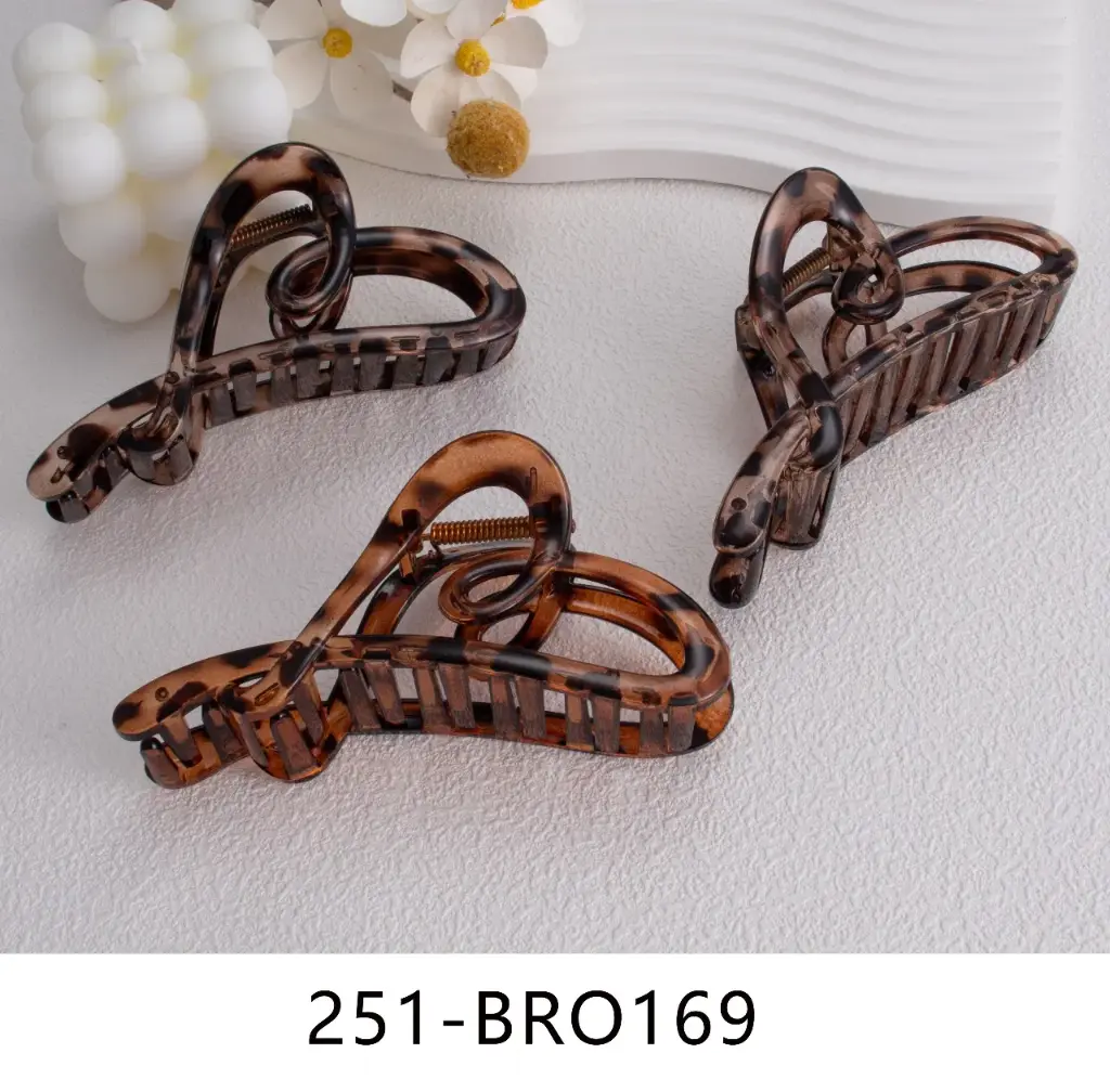 broche