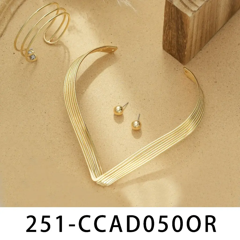 collar y aro y pulsera