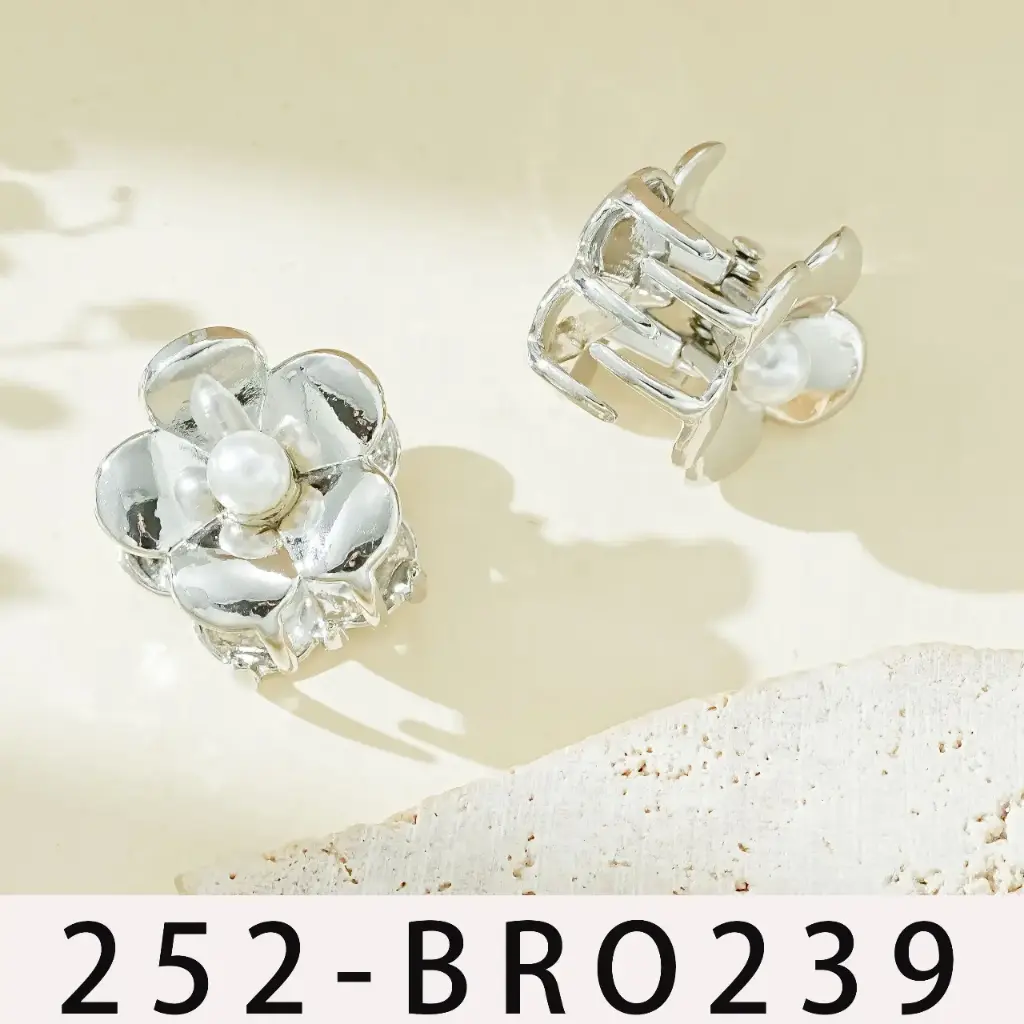 Broche
