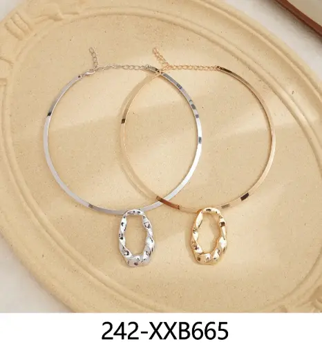 [242-XXB665] Collar