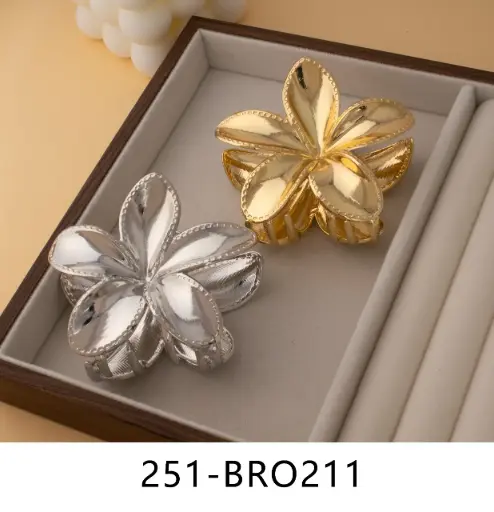 [251-BRO211] broche