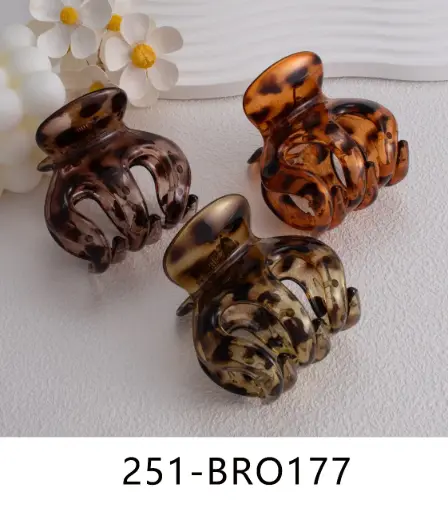 [251-BRO177] broche