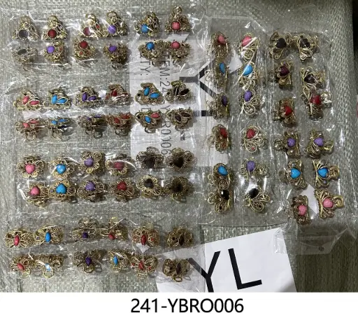 [241-YBRO006] broche