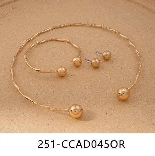 [251-CCAD045OR] Collar y aro y Pulsera