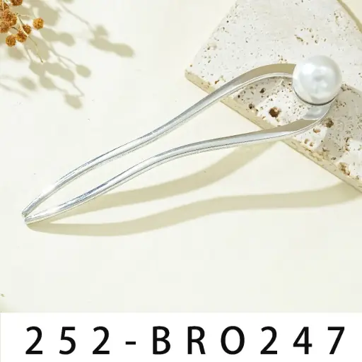 [252-BRO247] Broche